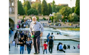 چرا سالمندان باید نوشیدن آب را جدی بگیرند؟