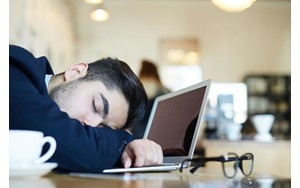 چرا در پاییز خواب آلوده می‌شویم؟