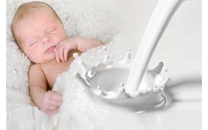 شیرمادر و تقویت قدرت مغز کودک 